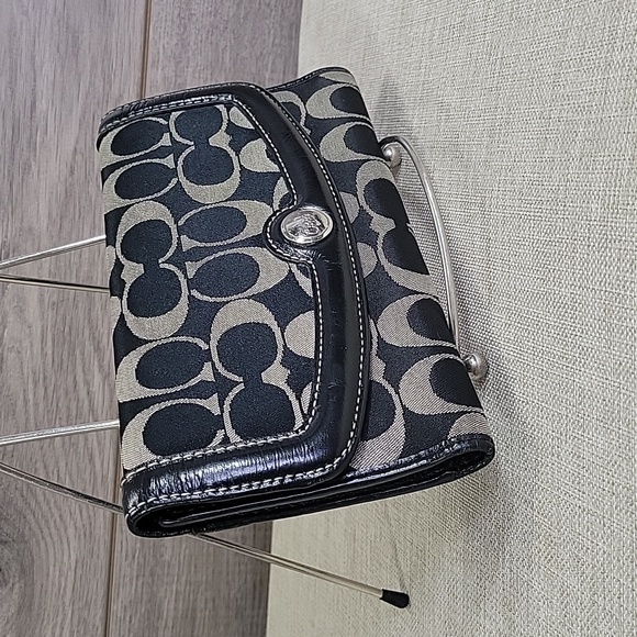 Coach Signature Black/Gray Canvas Leather Wallet - Picture 3 of 11